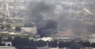 ইরানের হামলায় ইসরাইলি তেল শোধনাগারে আগুন